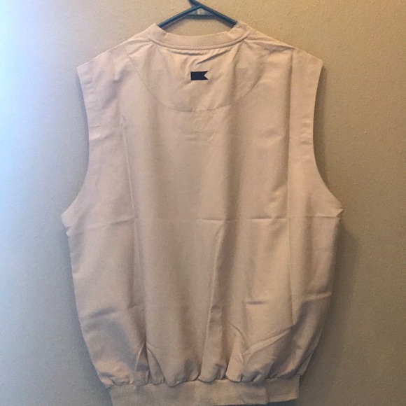 Cutter and Buck V Neck  windbreaker Stewart Vest - Picture 2 of 8